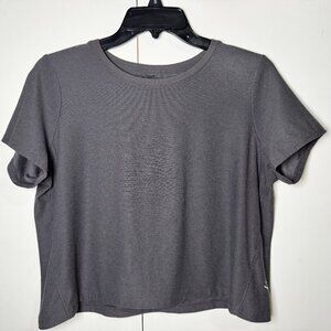 Beyond Yoga Cropped Tee Women’s Medium Gray Short Sleeve Athleisure